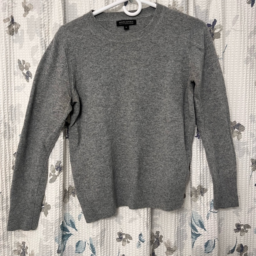 Banana Republic Italian Merino Blend Classic Gray Crew Neck Sweater